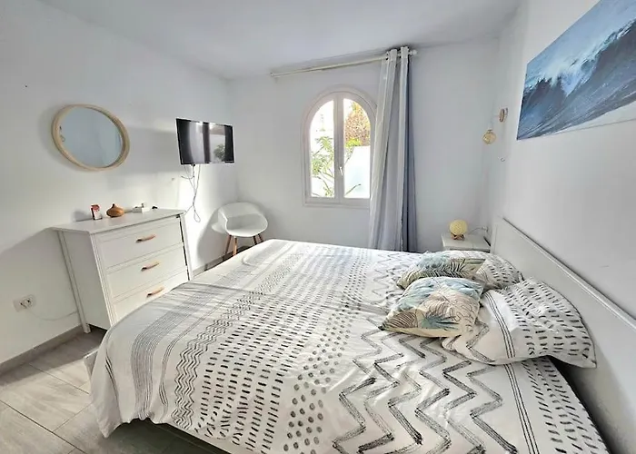 Con Piscina A 500m De La Playa *